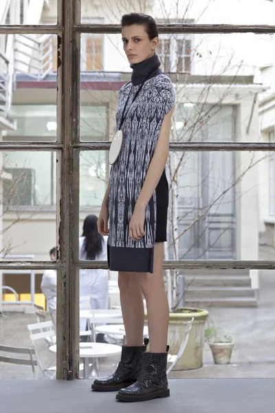 Look 11